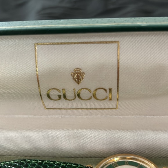 Vintage Gucci watch with Box - Picture 2 of 8